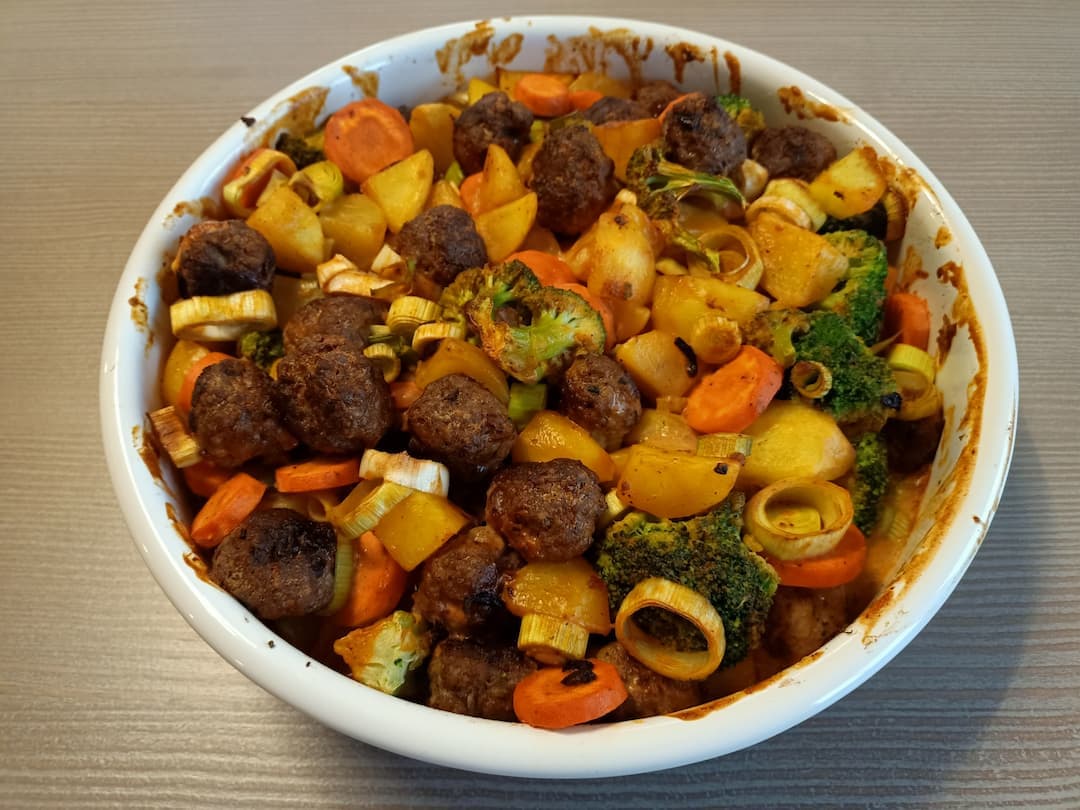 Hackbällchen-Kartoffelauflauf