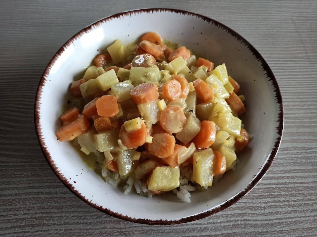 Kohlrabi-Möhren-Curry