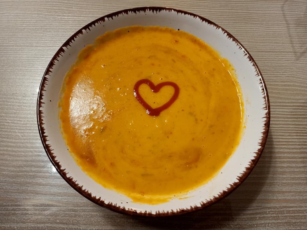 Thai-Kokos-Süßkartoffel-Suppe